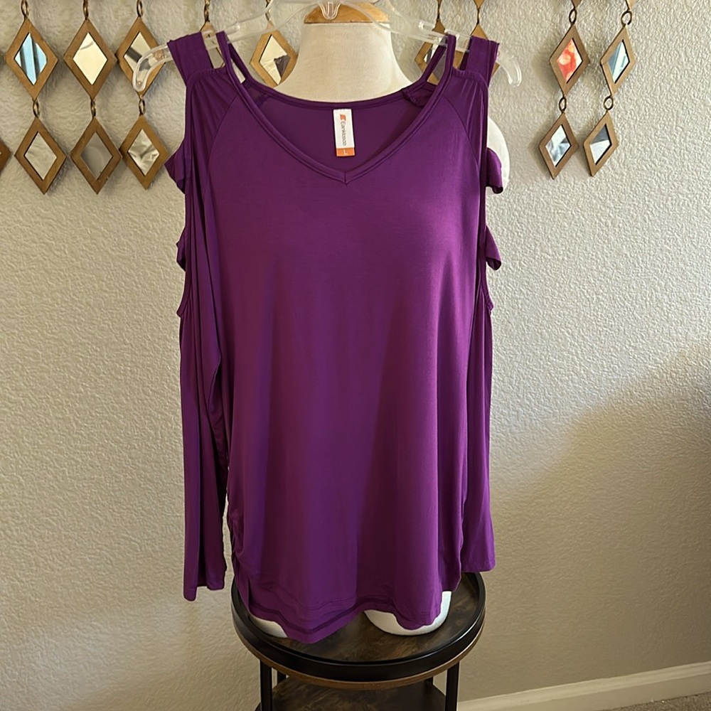 Great cold shoulder top